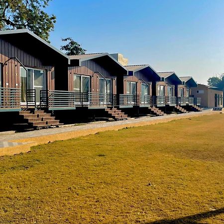Vrindavan Greens Resort Udaipur Dış mekan fotoğraf
